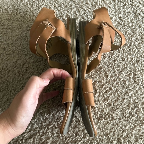 Franco Sarto | Genji Leather Sandals - Picture 3 of 9